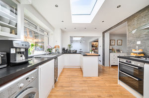 Kitchen diner- click for photo gallery